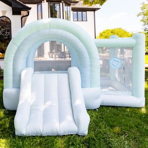 9933 ultimate daydreamer mist bounce house